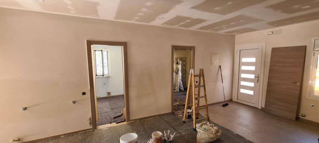 Pintando interior de un piso en Granollers